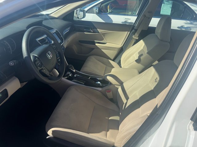 Used 2017 Honda Accord EX image 3