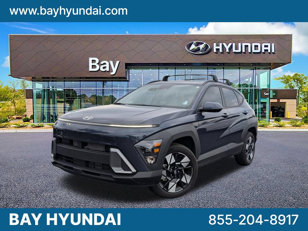 Certified 2025 Hyundai Kona SEL AWD/4WD image 1