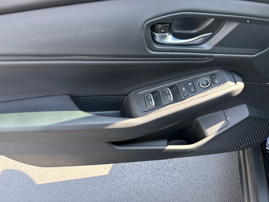 Certified 2023 Honda Accord EX image 9
