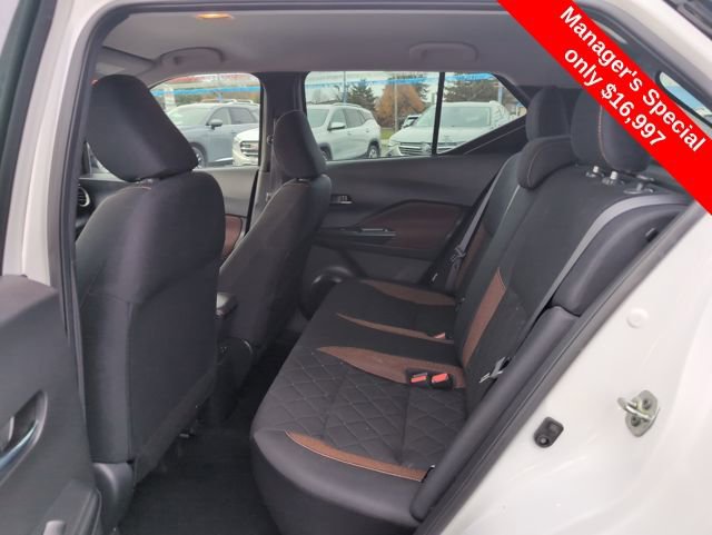 Used 2020 Nissan Kicks SR image 9