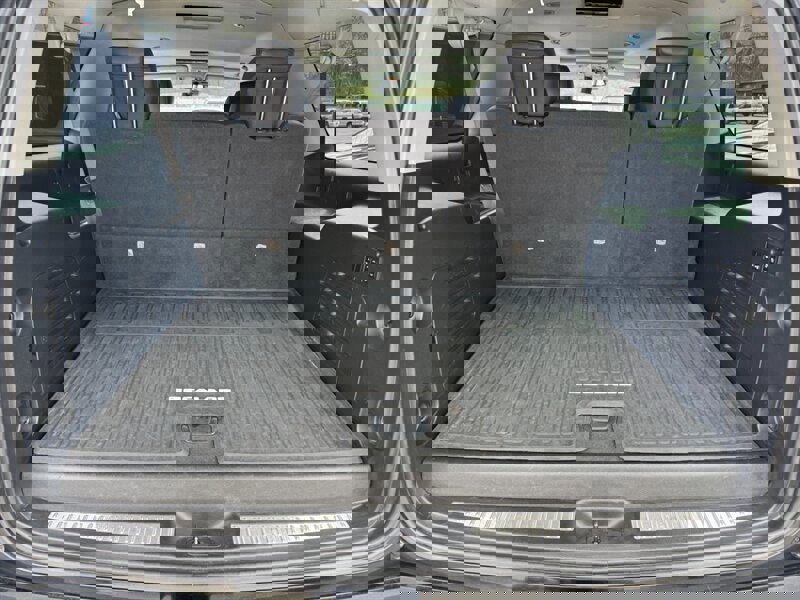 Used 2020 Cadillac Escalade ESV Premium Luxury image 46