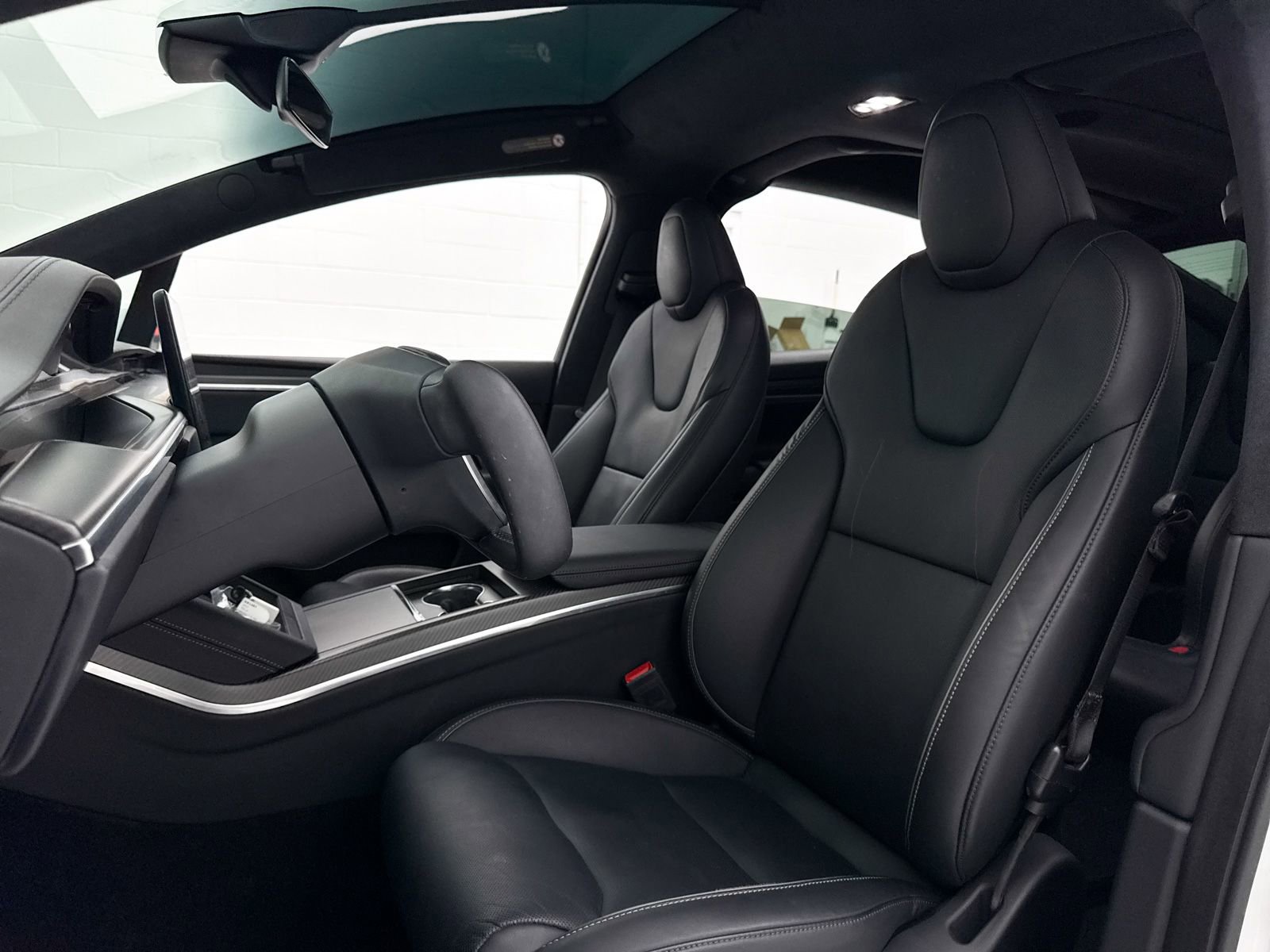 Used 2022 Tesla Model X Plaid image 17