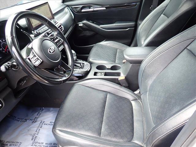 Used 2021 Kia Seltos SX w/ SX Sunroof Package AWD/4WD image 11