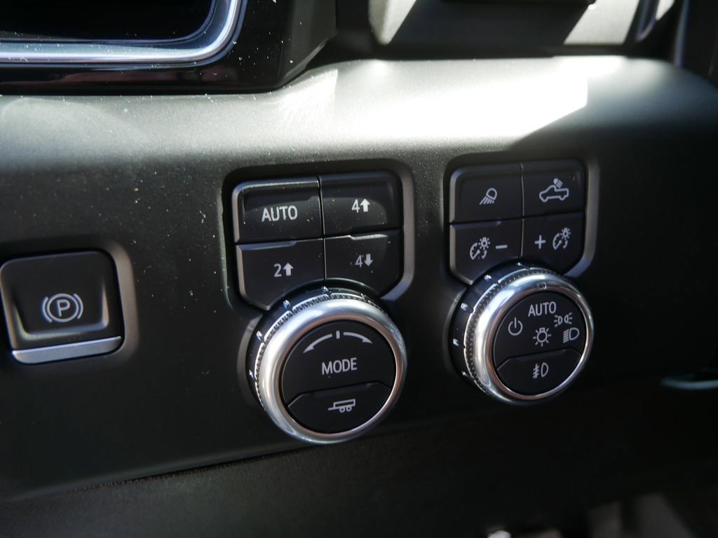 Used 2024 GMC Sierra 1500 Denali Ultimate AWD/4WD image 18