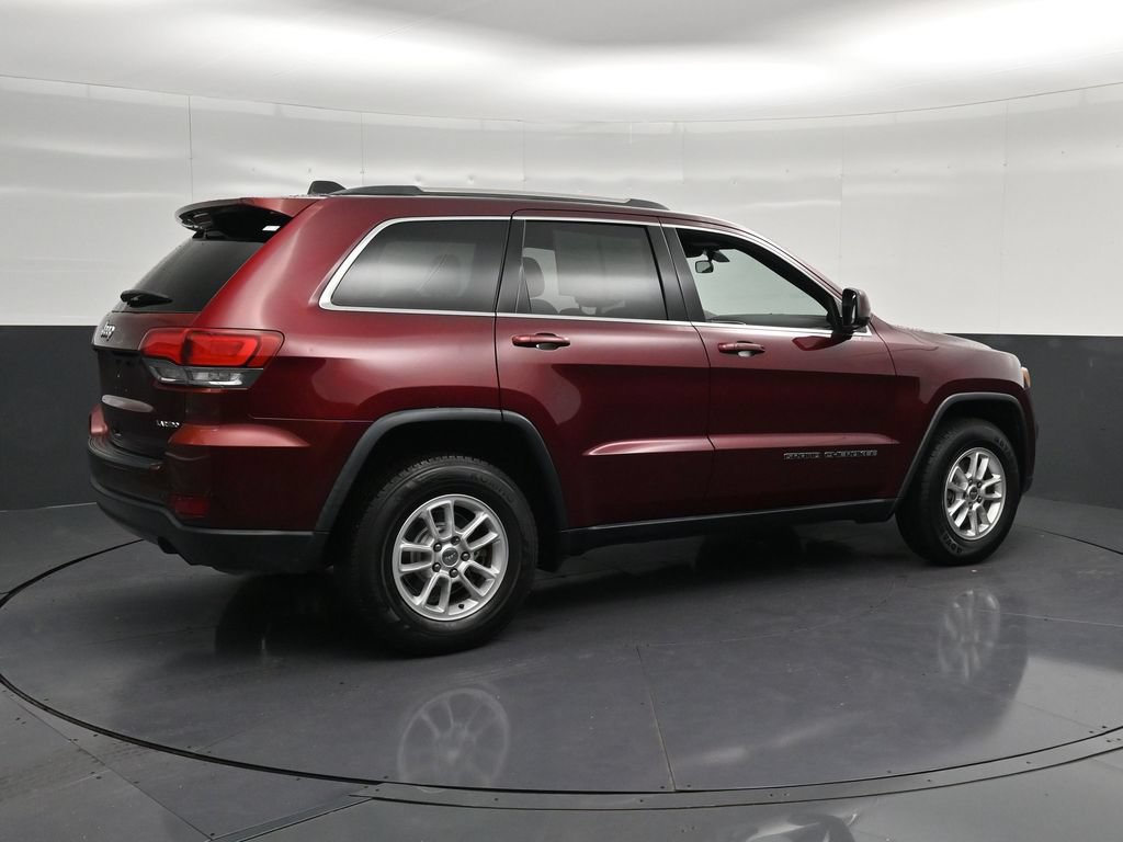 Used 2020 Jeep Grand Cherokee Laredo RWD image 3