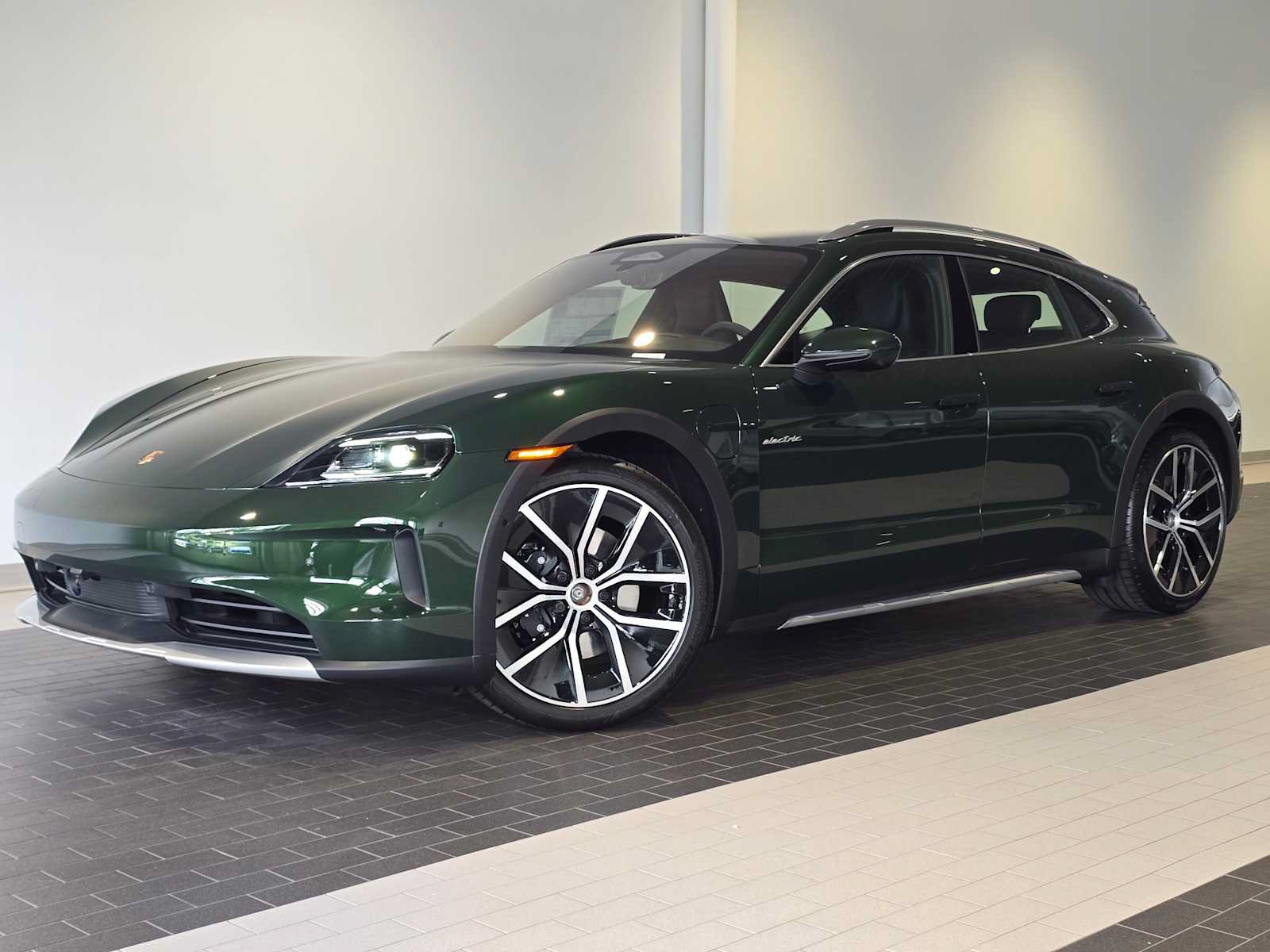 New 2026 Porsche Taycan 4S AWD/4WD image 1