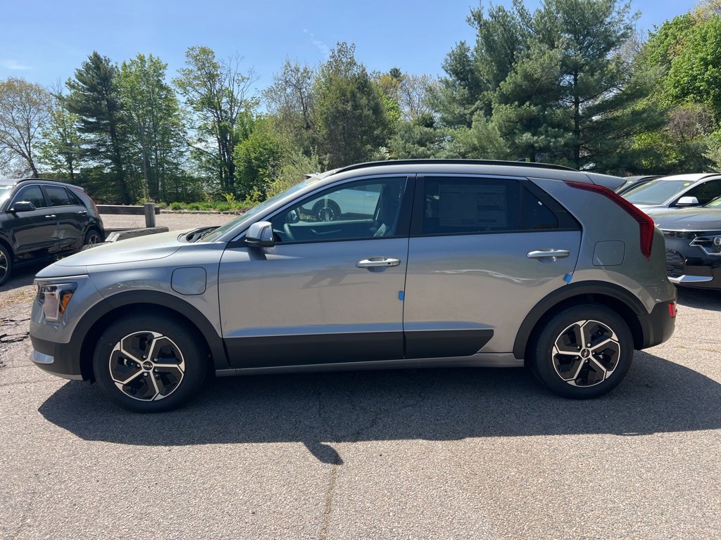 New 2025 Kia Niro EX w/ EX Cold Weather Package image 2