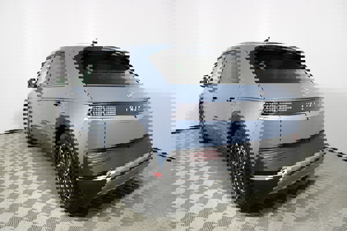 Used 2024 Hyundai Ioniq 5 SEL image 28