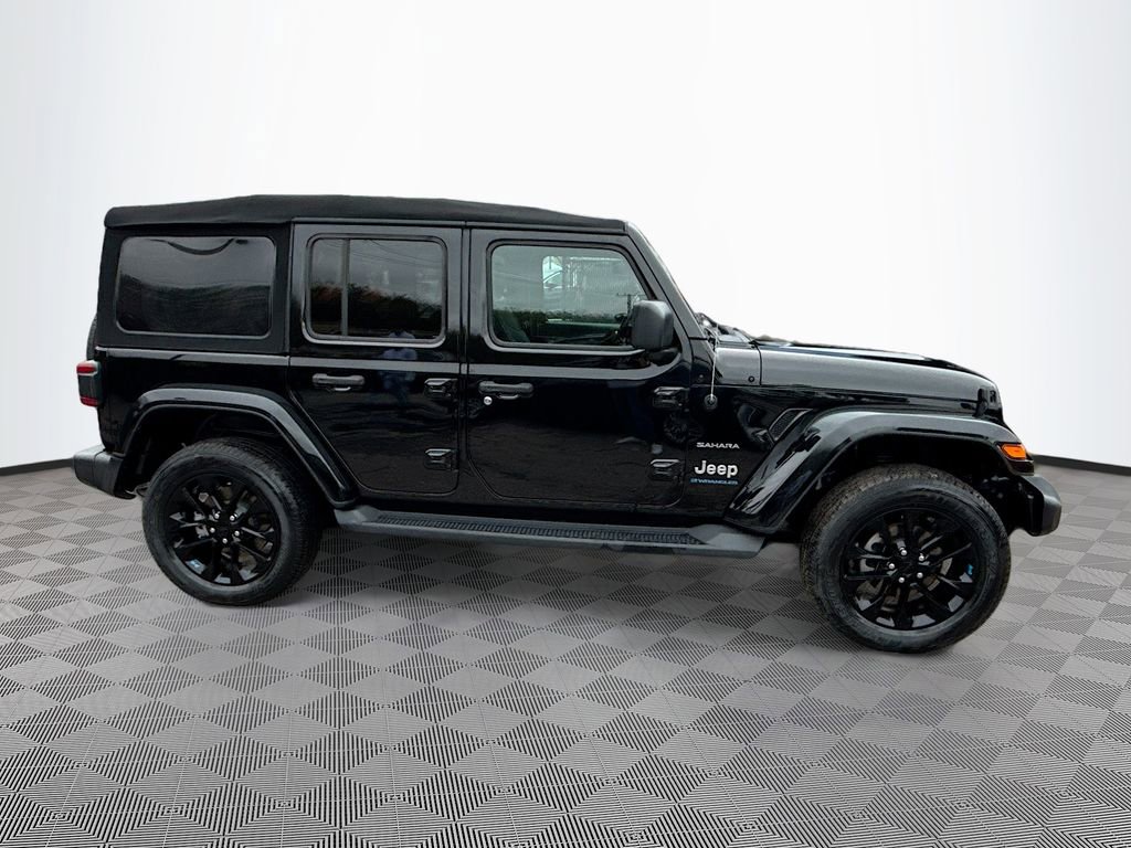Used 2023 Jeep Wrangler Unlimited Sahara w/ Cold Weather Group image 5