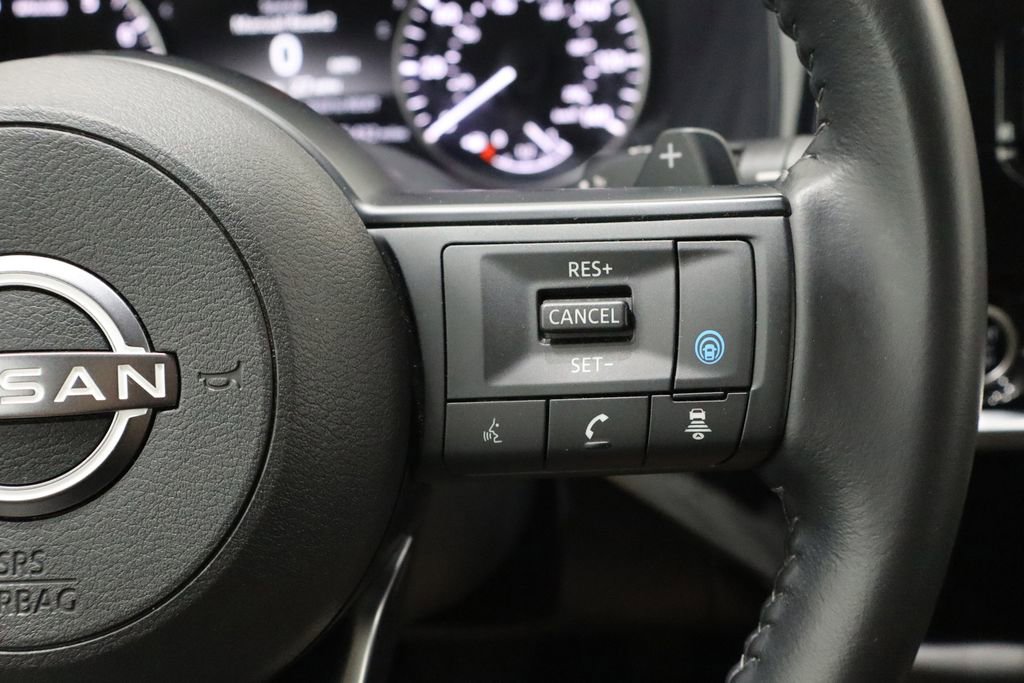 Used 2024 Nissan Pathfinder SV image 27