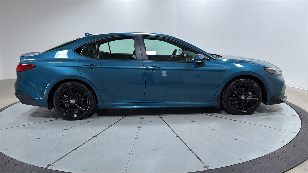 Certified 2025 Toyota Camry SE image 6