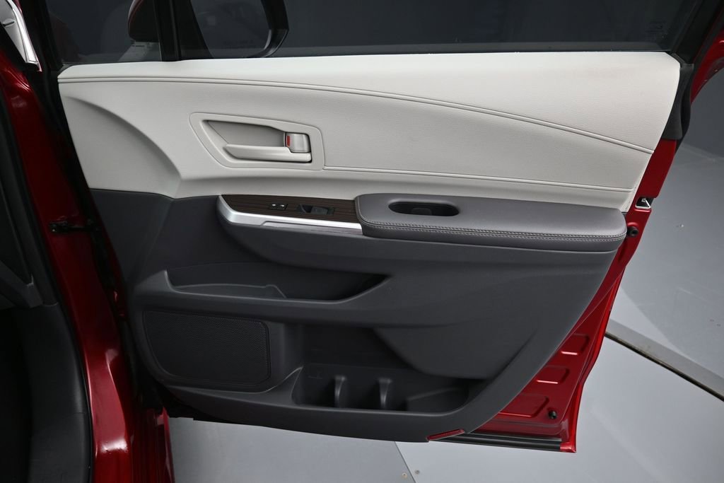 Used 2022 Toyota Sienna LE FWD image 31