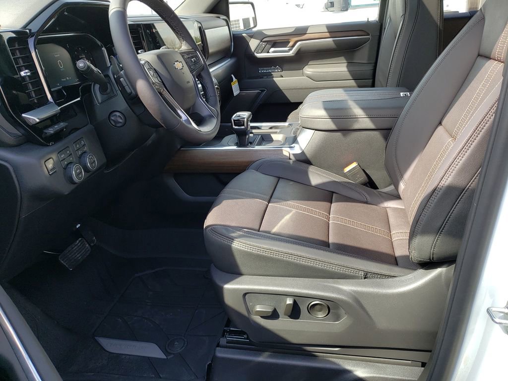 New 2026 Chevrolet Silverado 1500 High Country AWD/4WD image 15