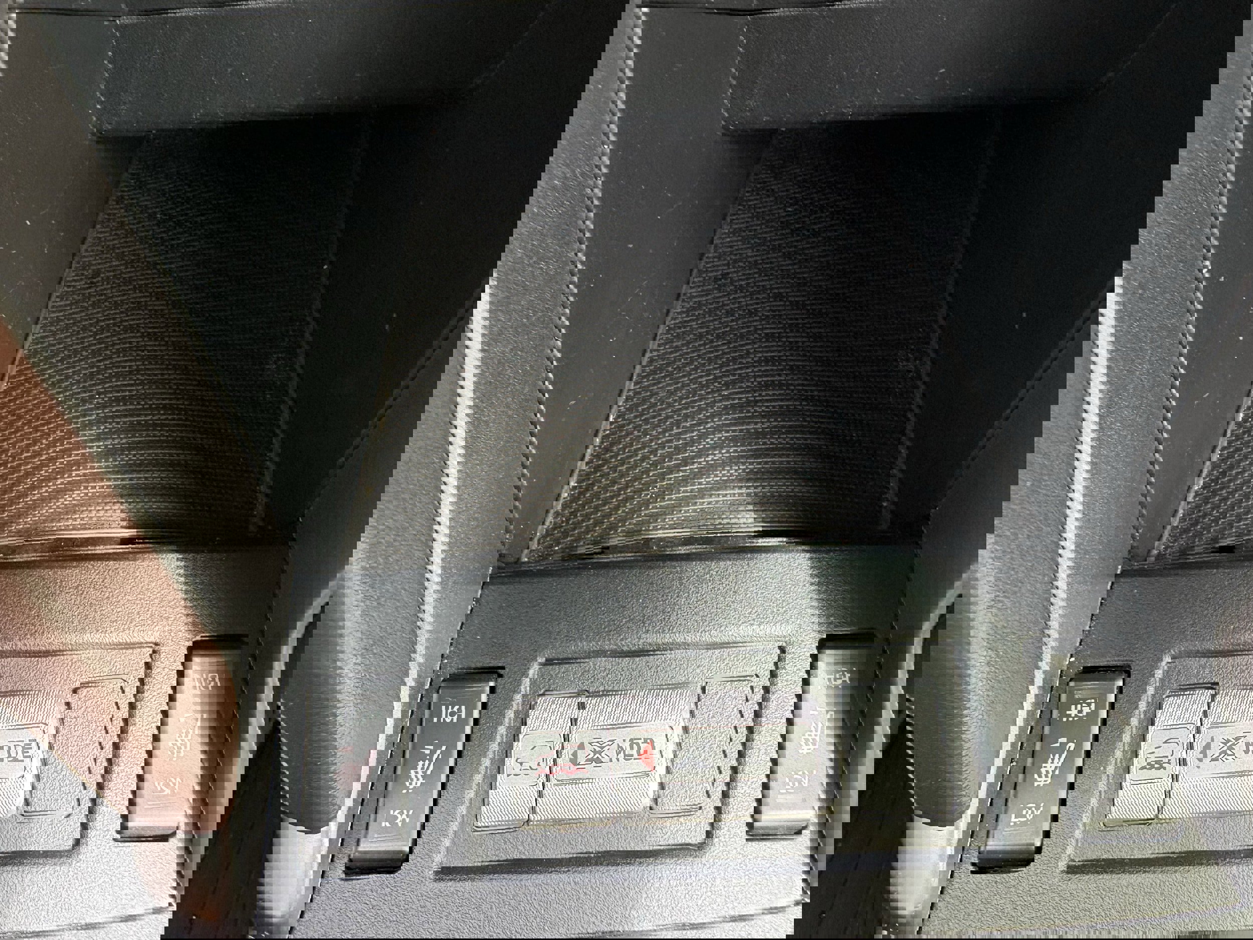 Used 2017 Subaru Forester 2.5i Touring image 21