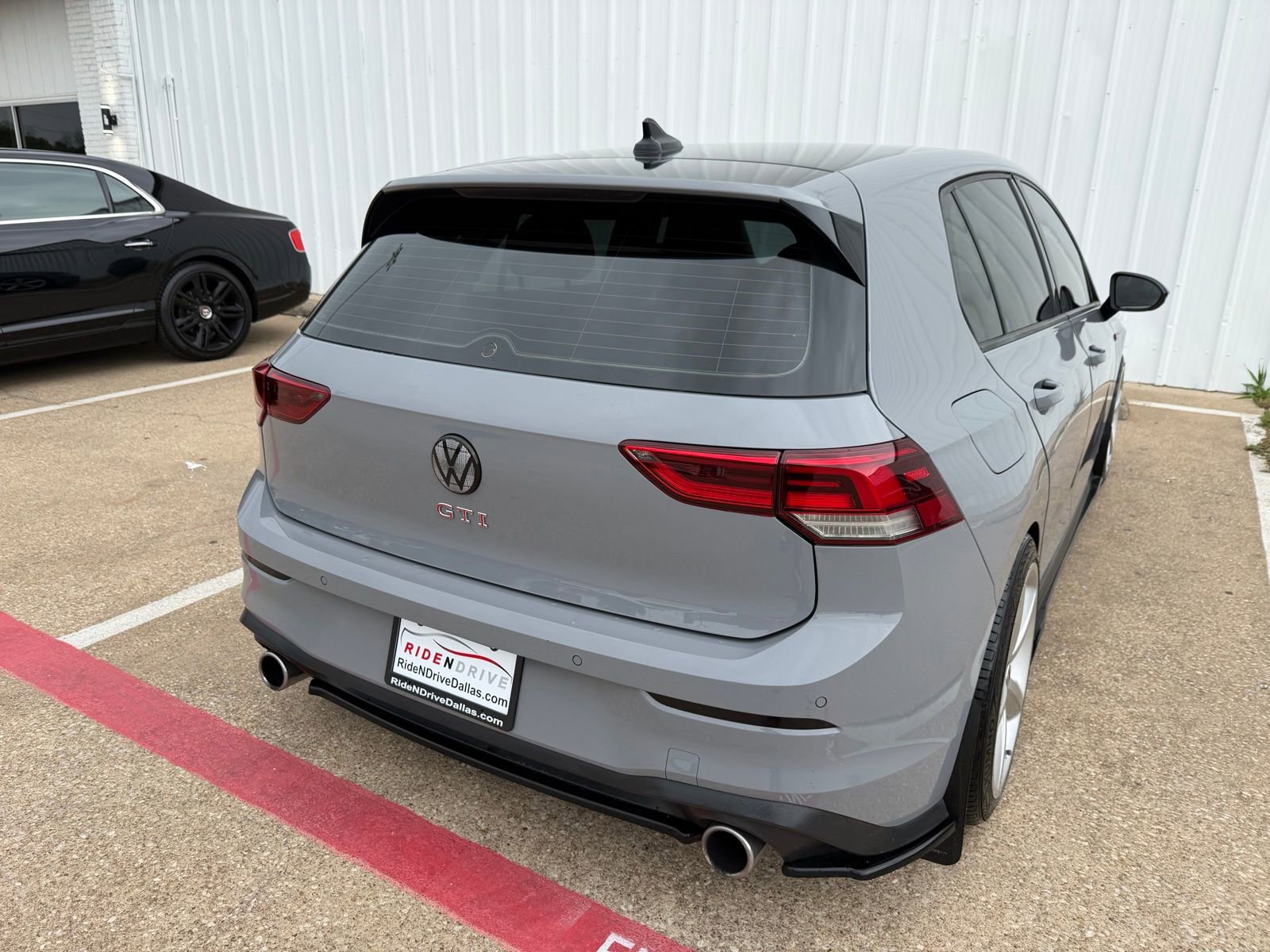 Used 2022 Volkswagen GTI SE FWD image 6
