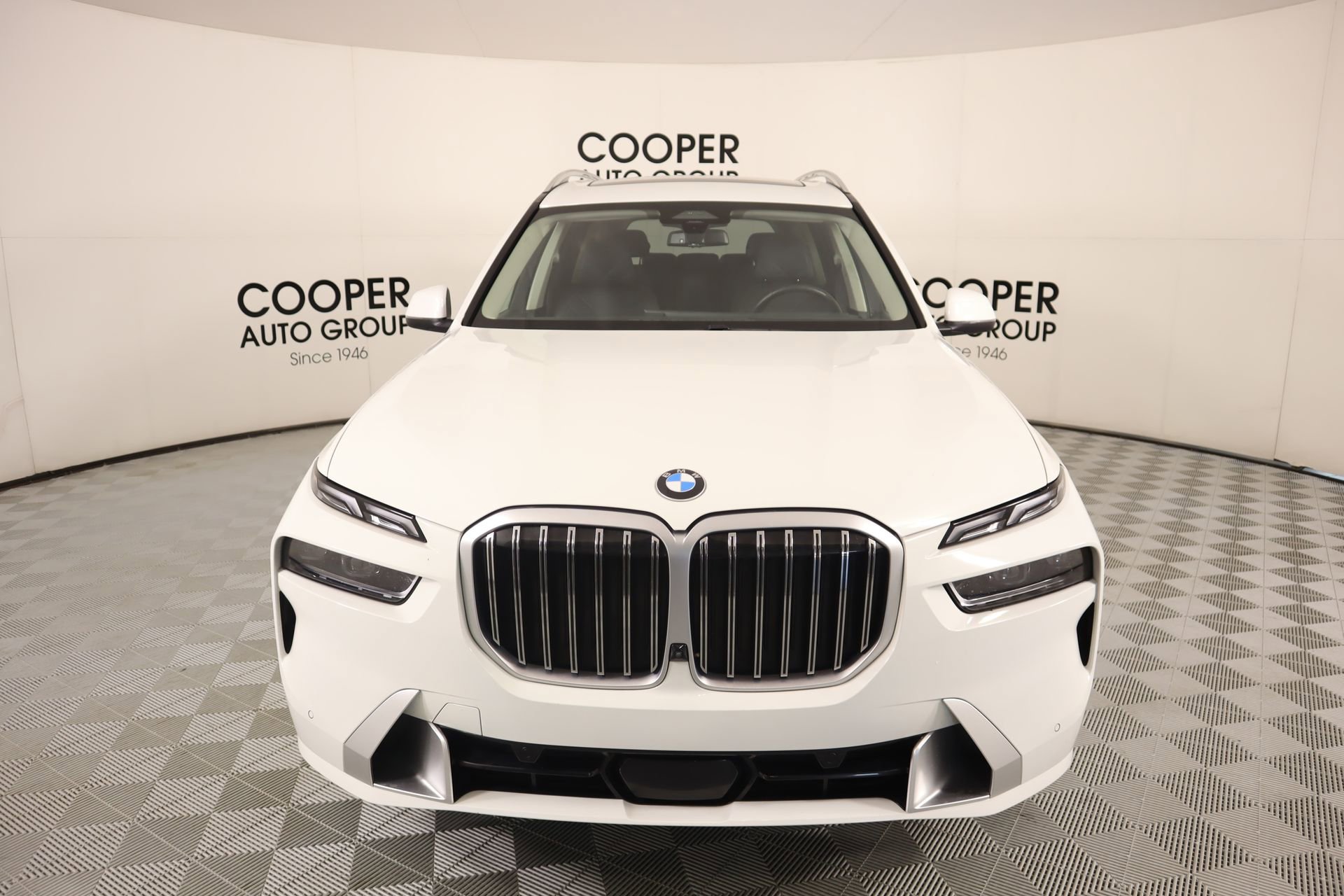 Used 2024 BMW X7 xDrive40i image 10