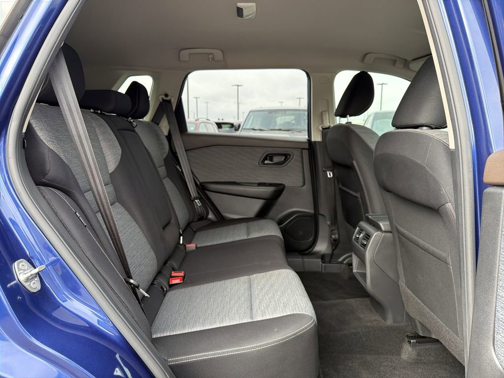 Used 2021 Nissan Rogue S image 14