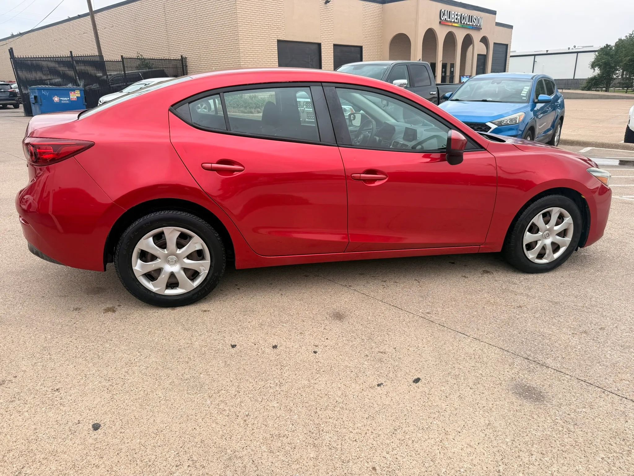 Used 2017 MAZDA MAZDA3 Sport FWD image 6