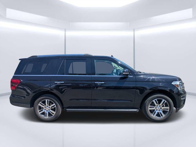 Used 2024 Ford Expedition Limited AWD/4WD image 2