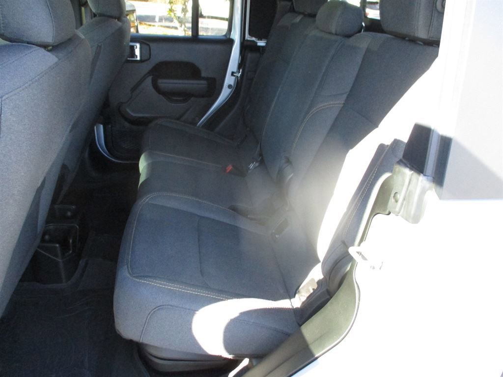 Used 2024 Jeep Gladiator Sport image 7
