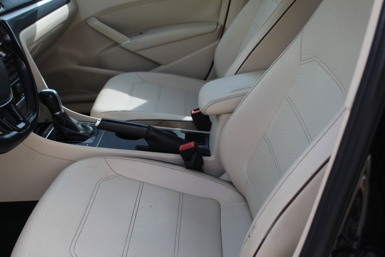 Used 2017 Volkswagen Passat 1.8T R-Line image 15