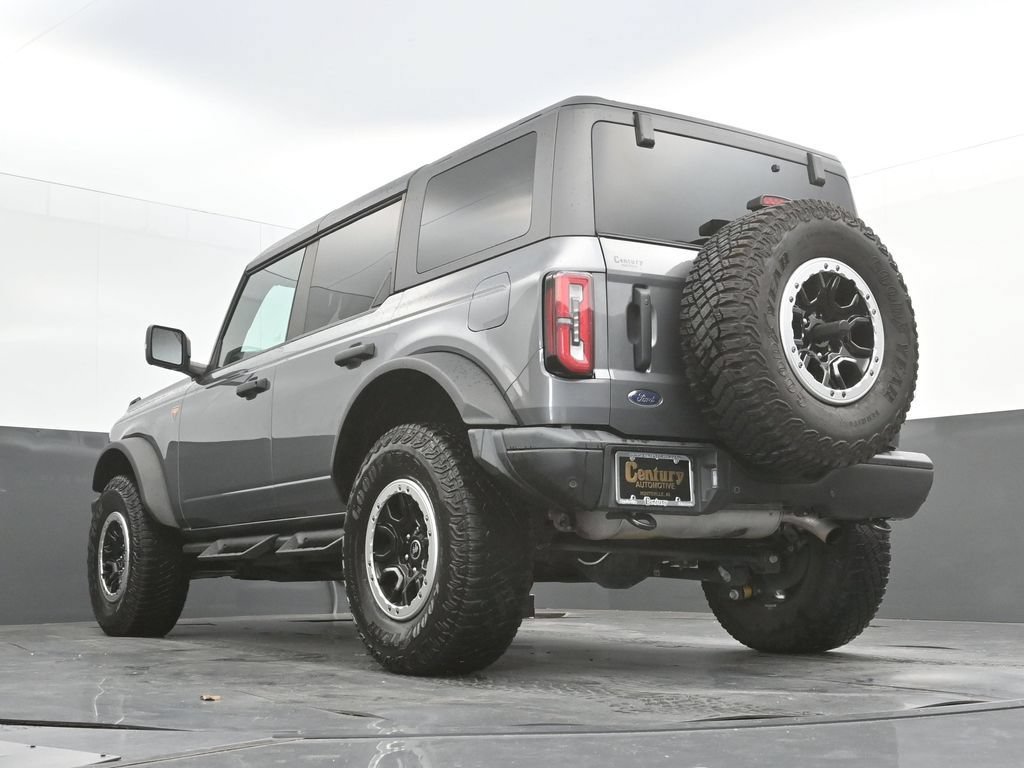Used 2023 Ford Bronco Badlands w/ Sasquatch Package AWD/4WD image 37