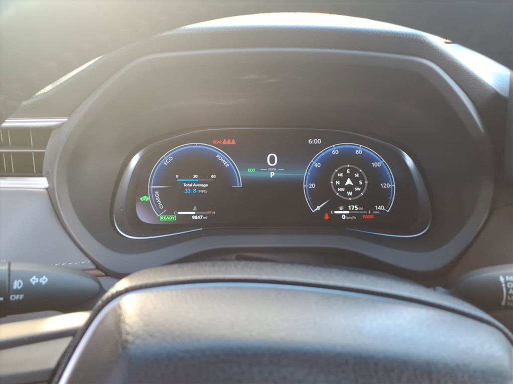 Used 2023 Toyota Venza Limited image 31
