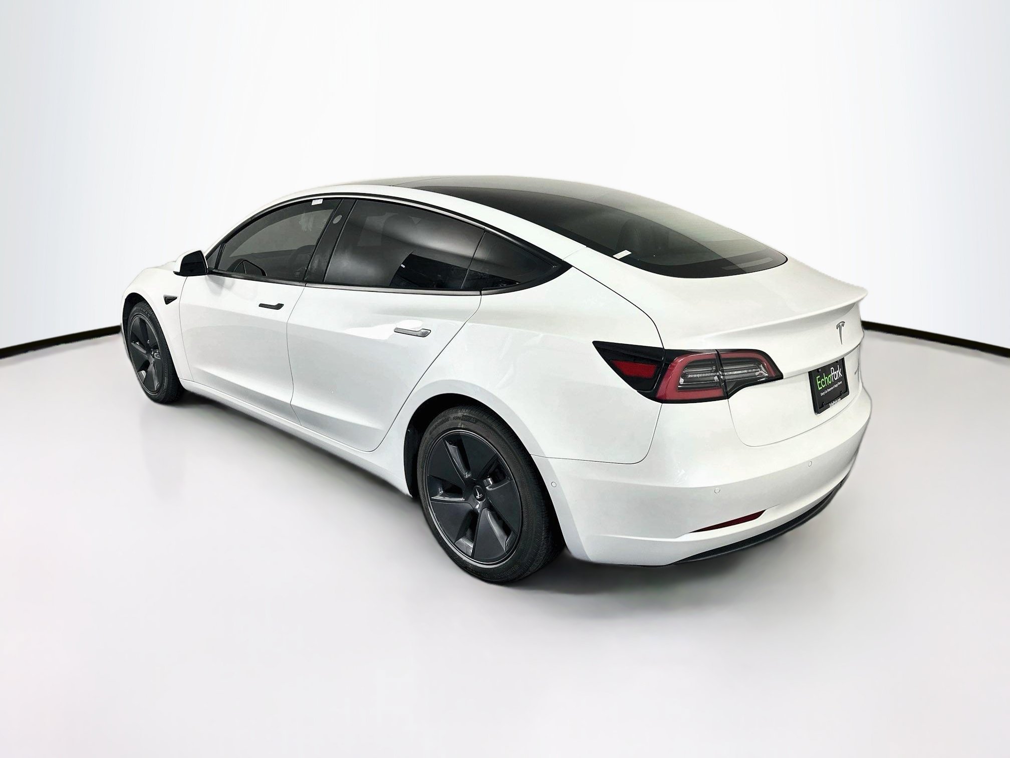 Used 2022 Tesla Model 3 Long Range AWD/4WD image 5