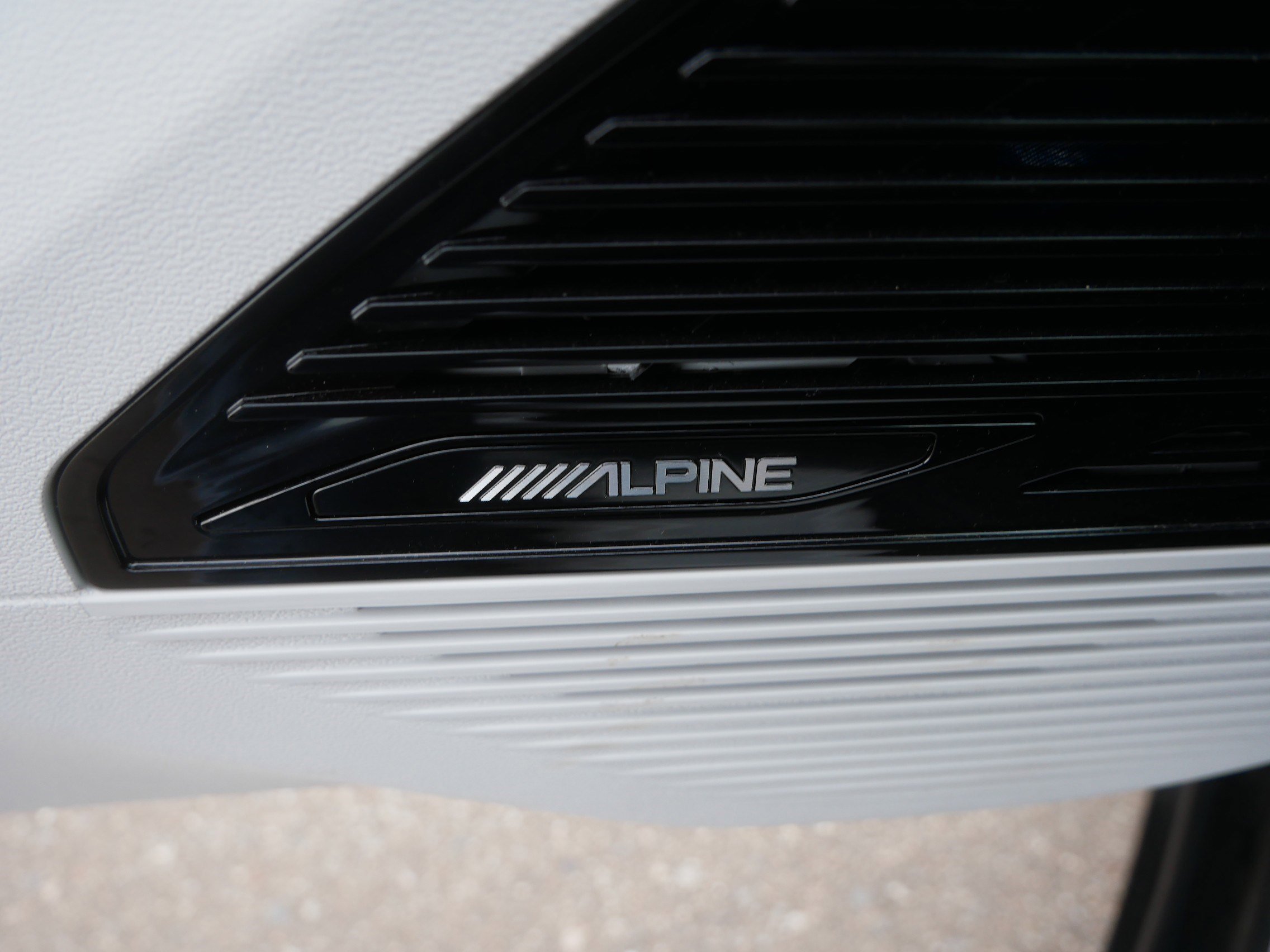 New 2026 Jeep Cherokee Overland image 13