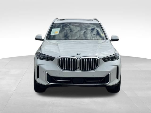 Certified 2025 BMW X5 xDrive40i w/ Premium Package AWD/4WD image 13