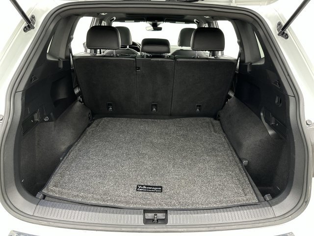 Used 2023 Volkswagen Tiguan SE R-Line AWD/4WD image 23