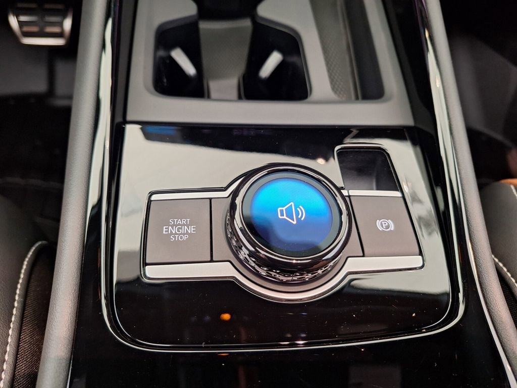 New 2026 Volkswagen Tiguan SEL R-Line image 15