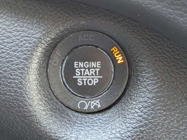 Used 2020 Jeep Cherokee Limited image 27