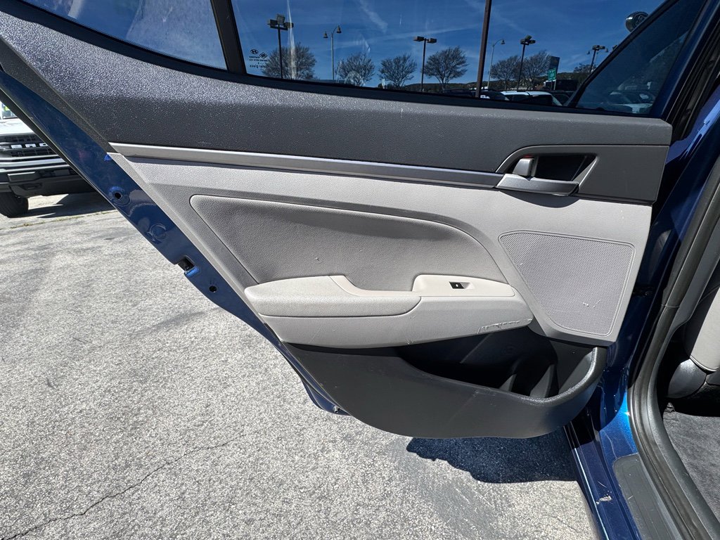 Used 2017 Hyundai Elantra Limited image 23