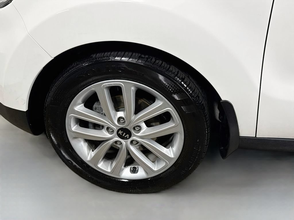 Used 2018 Kia Soul + w/ + Primo LIT Package FWD image 28