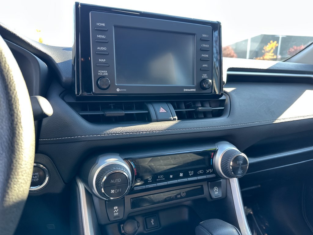 Certified 2021 Toyota RAV4 XLE AWD/4WD image 22