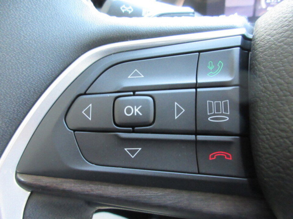 Used 2023 Jeep Grand Cherokee L Limited w/ Trailer Tow Group (B) image 25