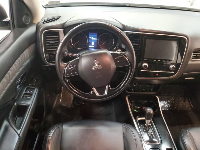 Used 2020 Mitsubishi Outlander ES AWD/4WD image 15