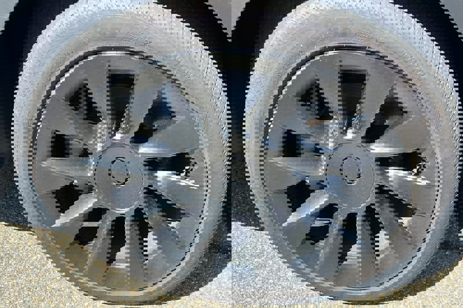 Used 2024 Tesla Model Y Long Range image 15