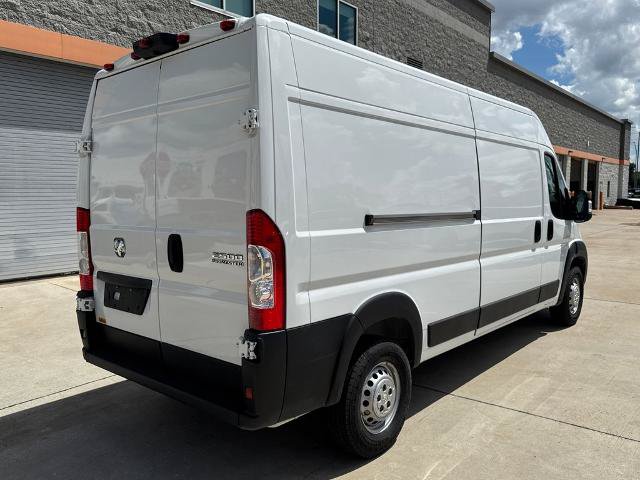 Used 2025 RAM ProMaster 2500 w/ Convenience Group FWD image 3
