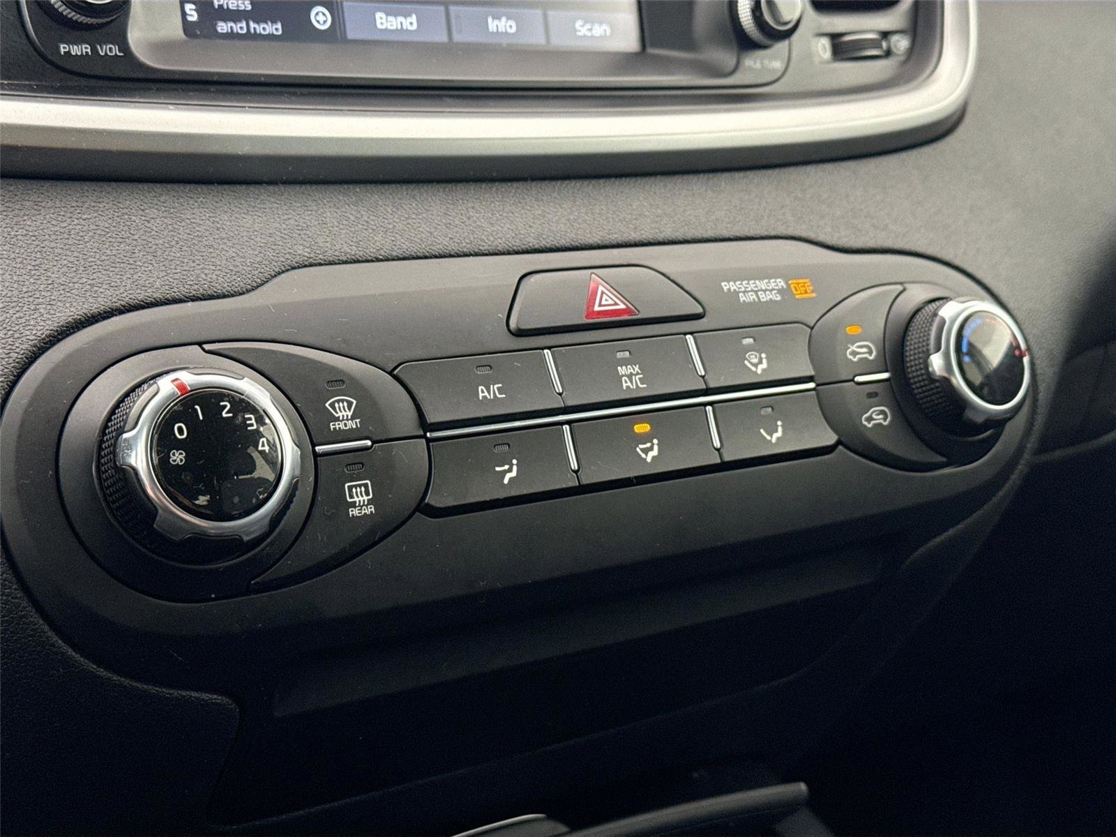 Used 2019 Kia Sorento L image 25