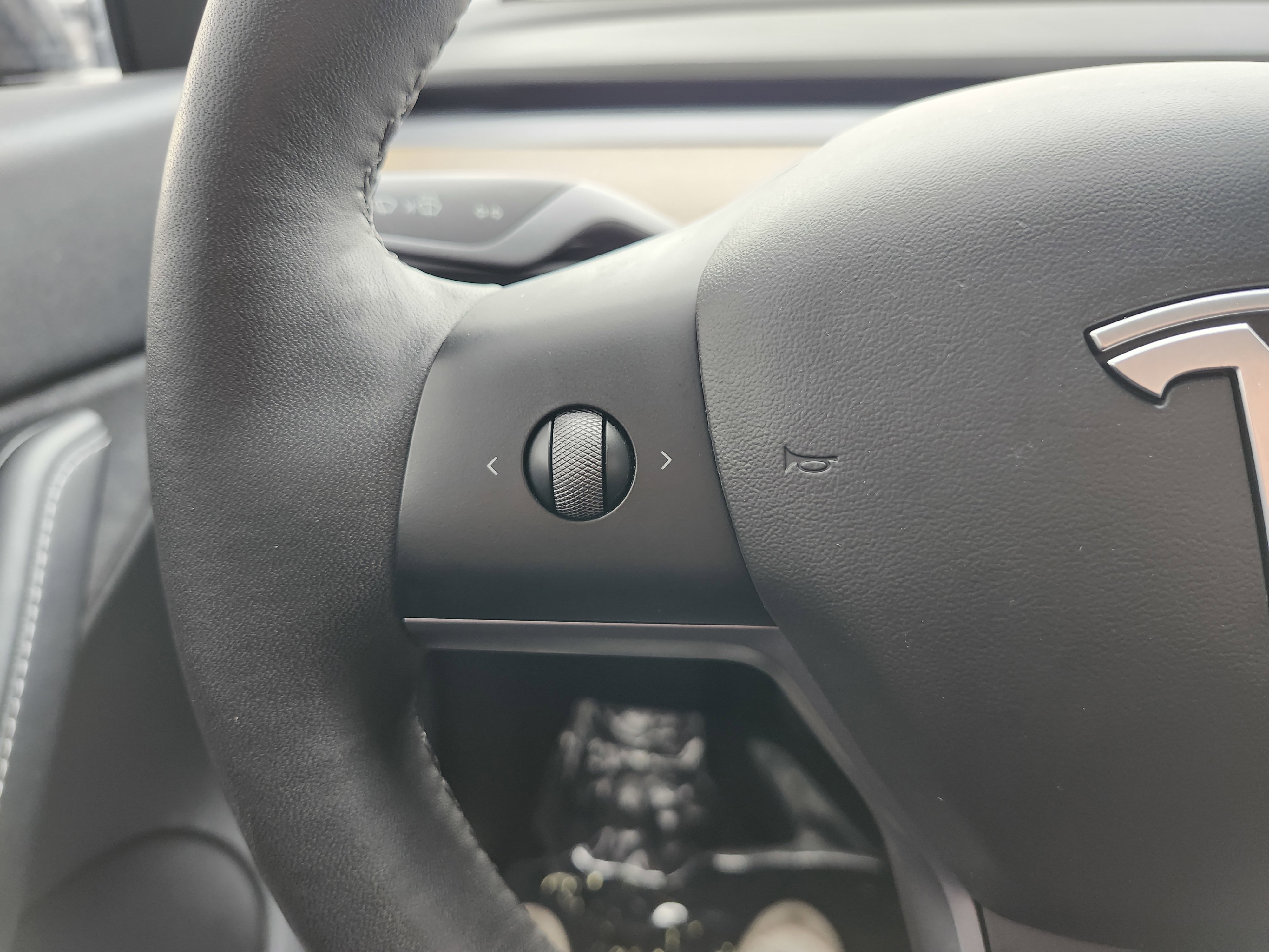 Used 2021 Tesla Model Y Long Range image 38