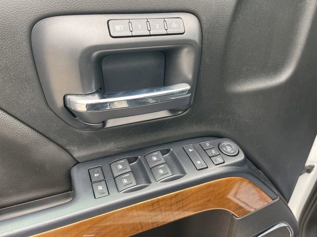 Used 2018 Chevrolet Silverado 1500 LTZ AWD/4WD image 16