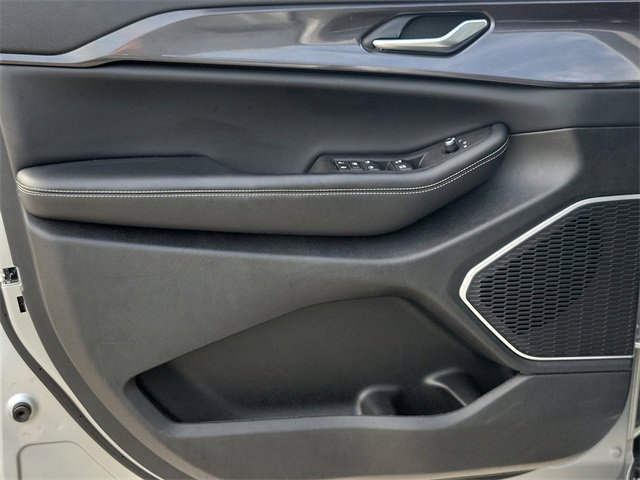 Used 2022 Jeep Grand Cherokee L Laredo w/ Luxury Tech Group I image 14