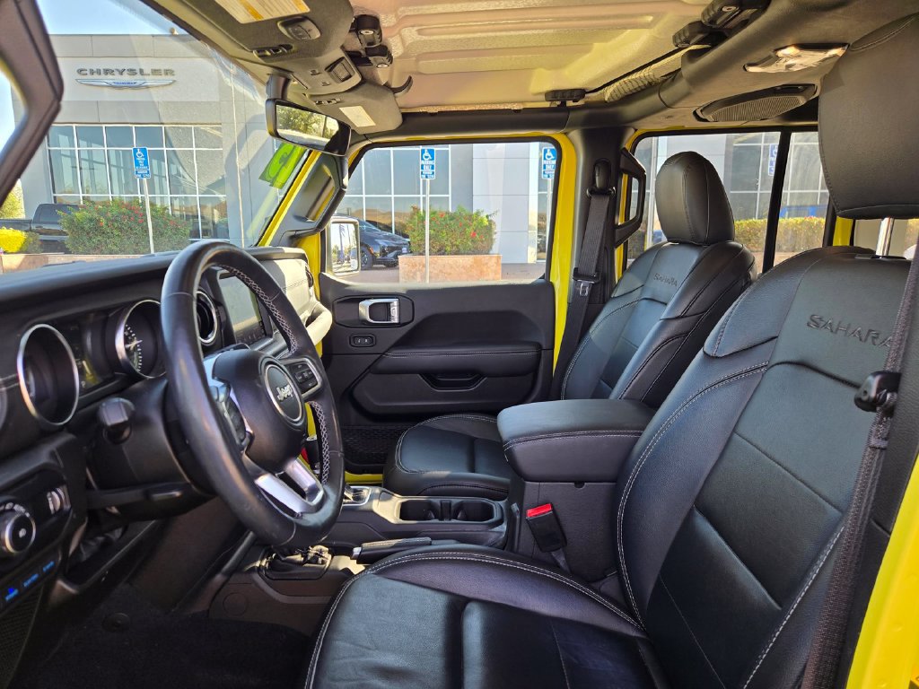 Used 2023 Jeep Wrangler Unlimited Sahara w/ Cold Weather Group AWD/4WD image 31