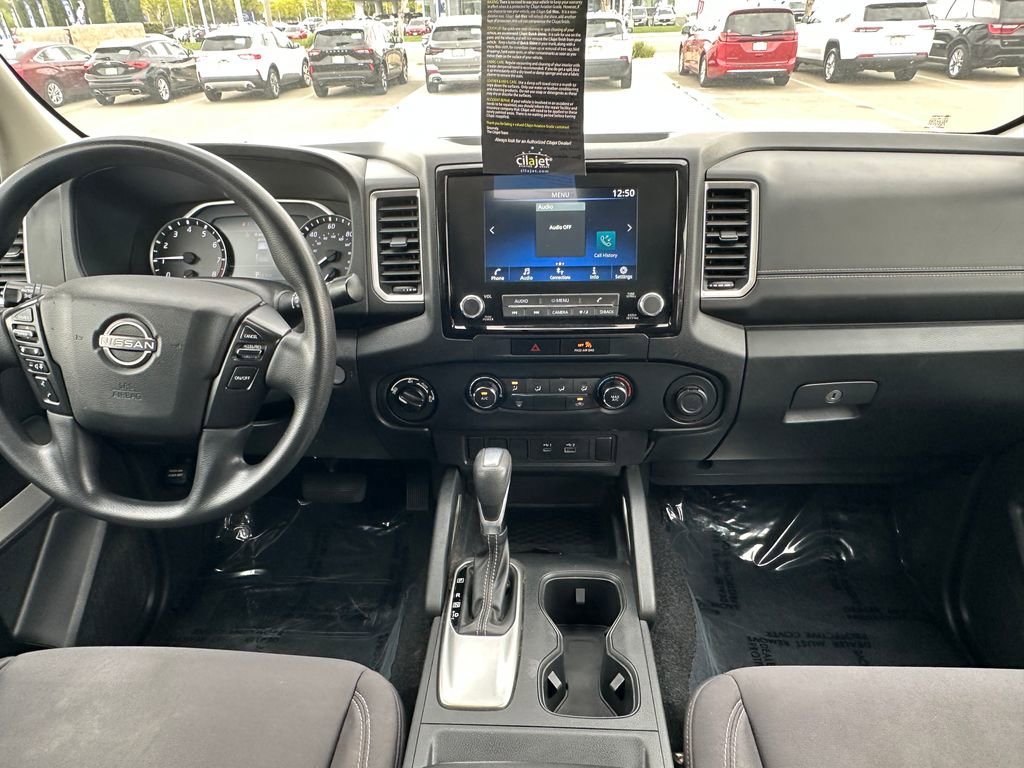 Used 2022 Nissan Frontier SV image 16
