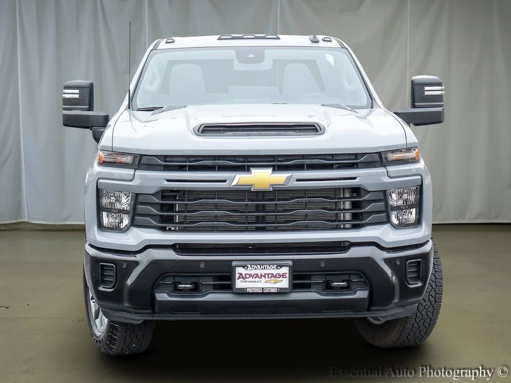 Used 2025 Chevrolet Silverado 2500 Custom w/ Custom Value Package AWD/4WD image 5