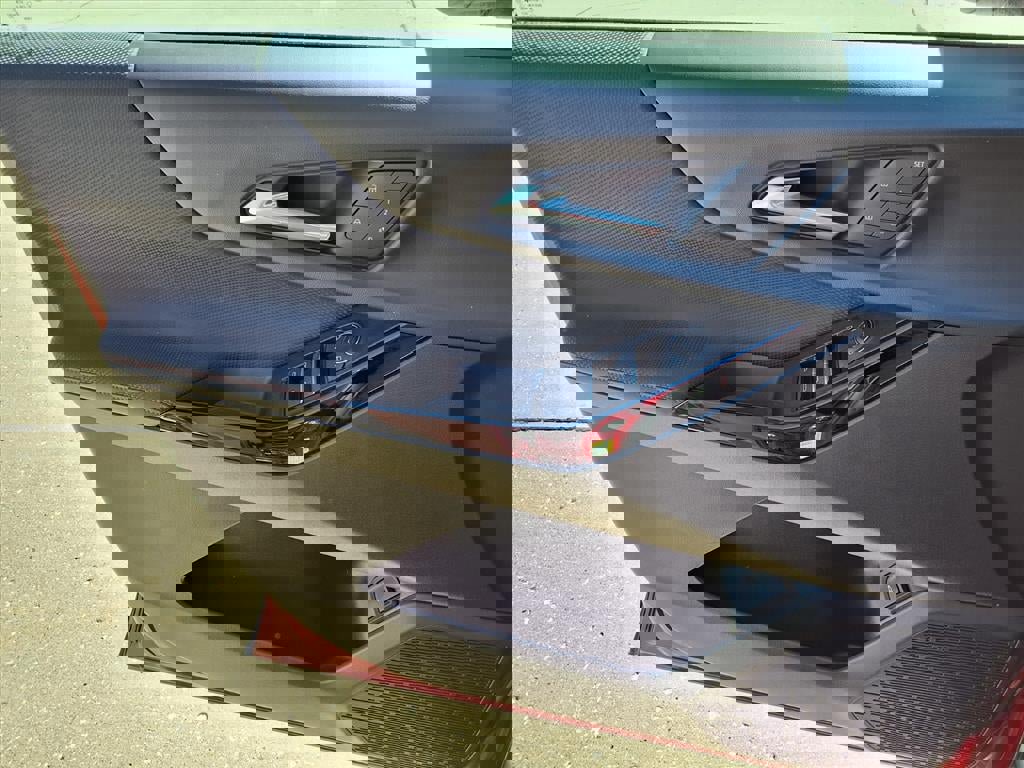 Used 2025 Chevrolet Equinox RS w/ Safety and Technology Package image 19