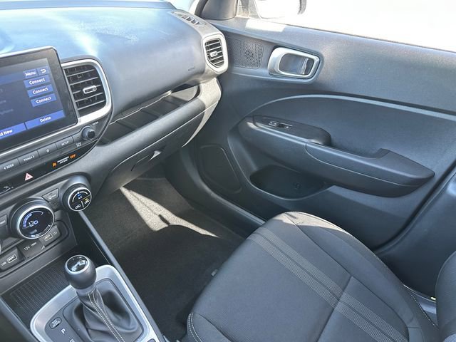 Used 2022 Hyundai Venue SEL w/ Cargo Package FWD image 29