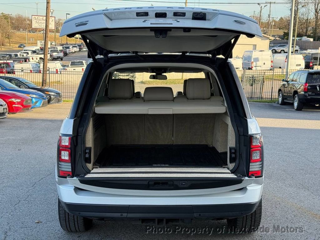 Used 2016 Land Rover Range Rover HSE image 28
